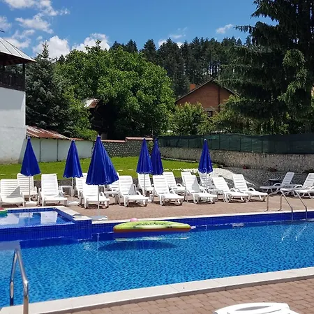 семеен хотел-