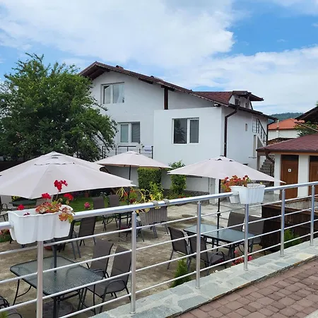 семеен хотел-