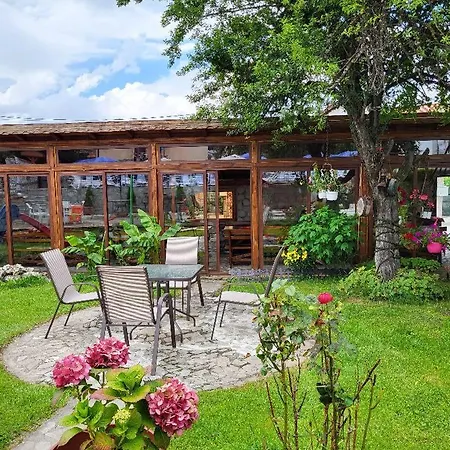 Maison d'hôtes семеен хотел-