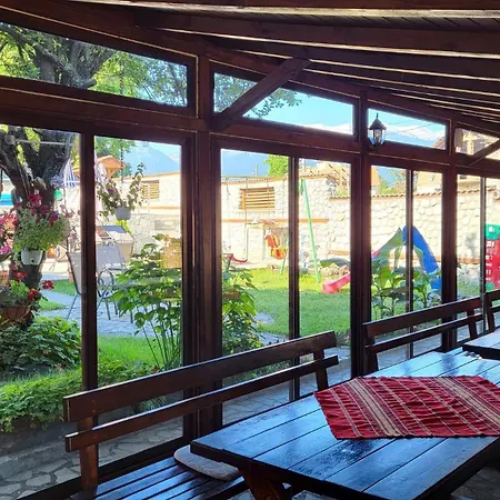 семеен хотел-