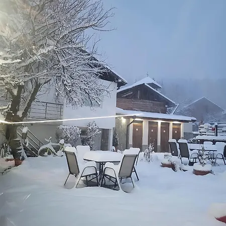 Maison d'hôtes семеен хотел-