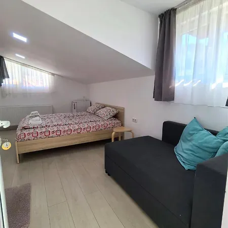 בית הארחה семеен хотел-